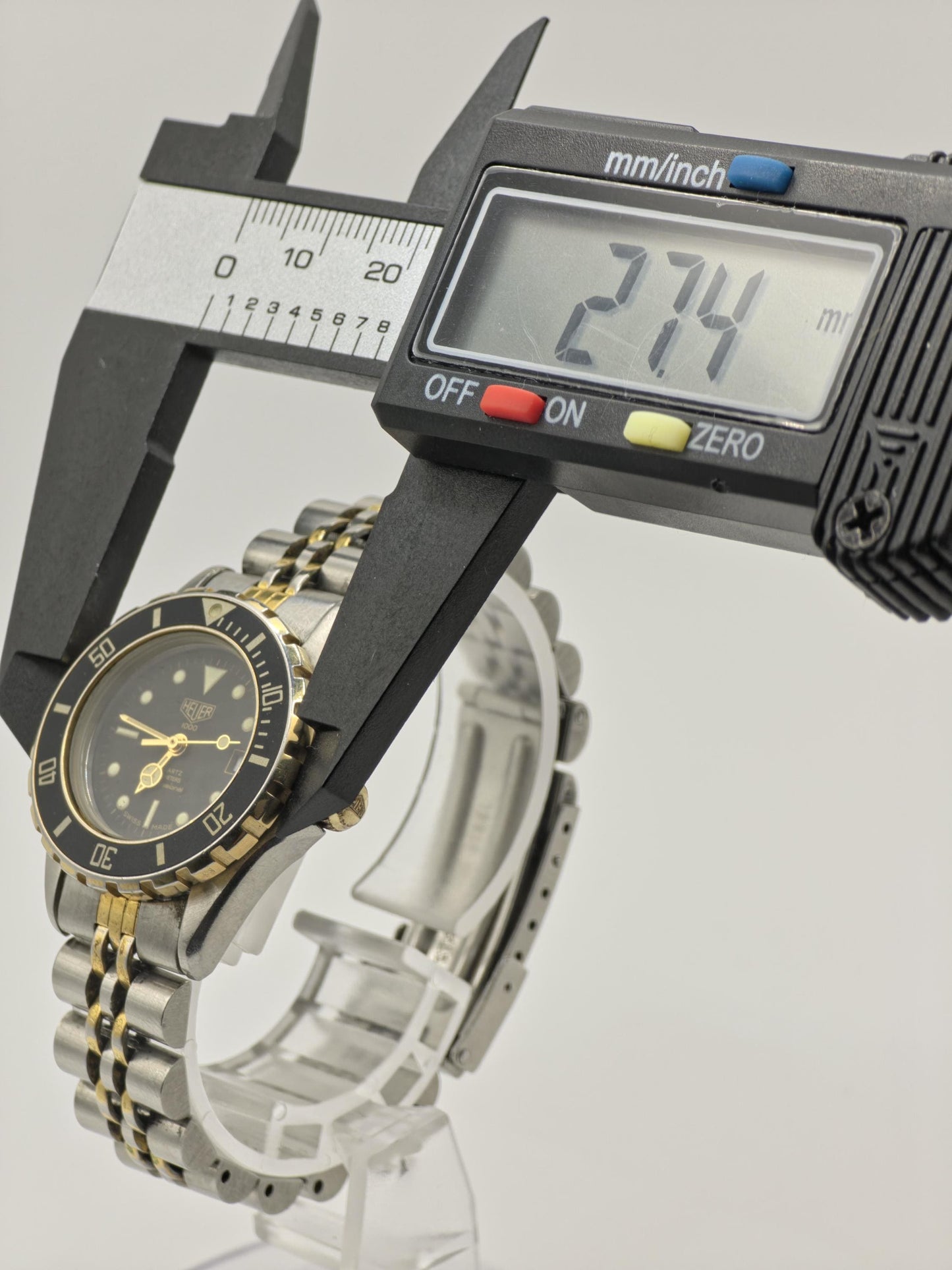 Vintage TAG Heuer 1000 Professional Women's Quartz Diver Watch Black Dial - 430