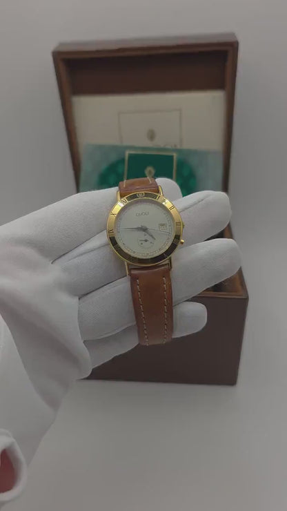 GUCCI 3800JR Quartz Men Watch – Gold-Tone Bezel, Small Seconds Subdial, Date Display – Swiss Made Vintage Dress Watch – With Original Box