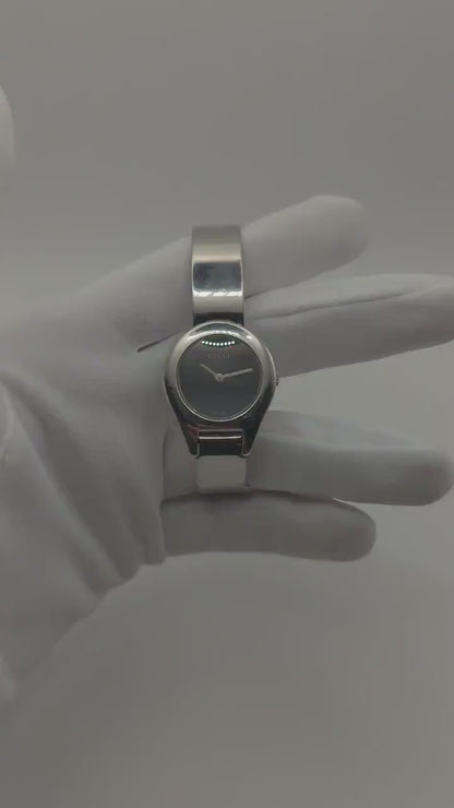Vintage Gucci Quartz Watch | Swiss Made Women’s Bracelet Watch | Black Dial & Silver-Tone Case | 1990s–2000s Minimalist Luxury Timepiece